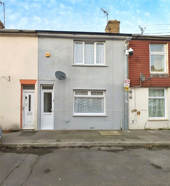 Main image of 3 bedroom Mid Terrace House to rent, James Street, Sheerness, Kent, ME12