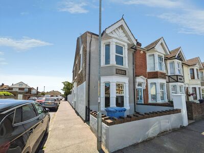 3 bedroom End Terrace House for sale
