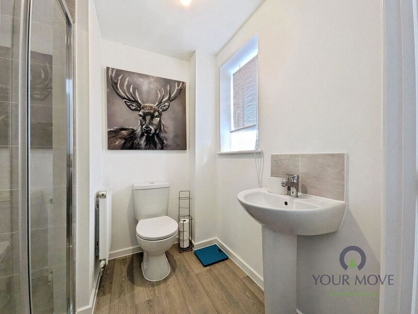 En-Suite Bathroom