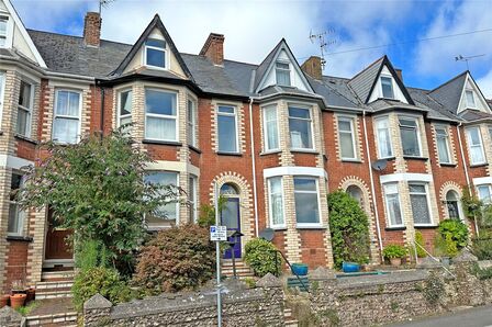 3 bedroom Mid Terrace House for sale