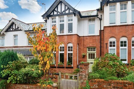 3 bedroom Mid Terrace House for sale