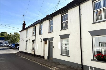 3 bedroom Mid Terrace House for sale