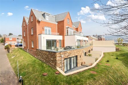 Manor Road, 2 bedroom  Flat for sale, £750,000