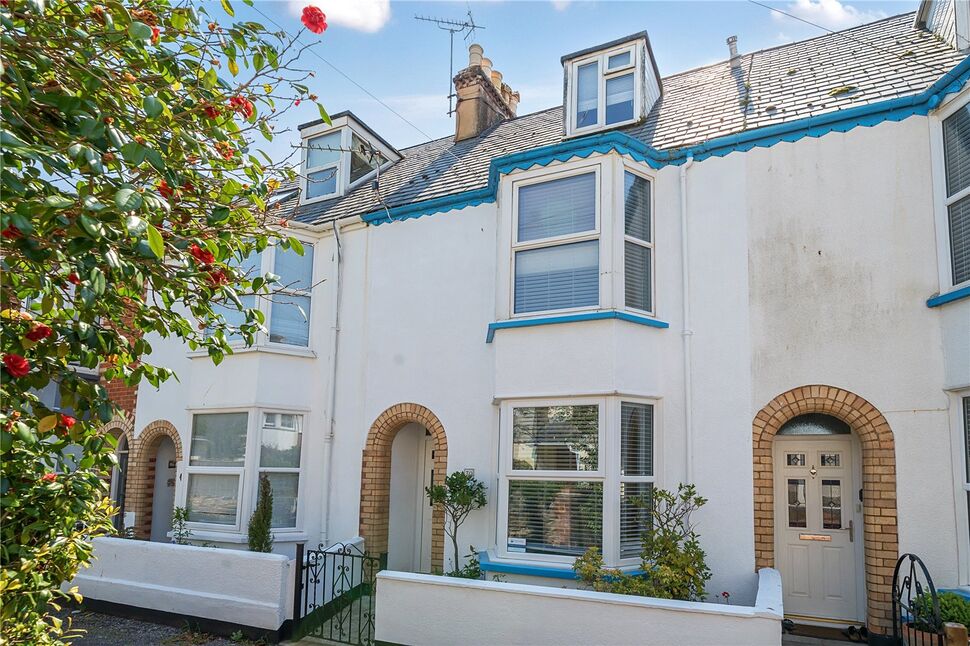 3 bedroom Mid Terrace House for sale