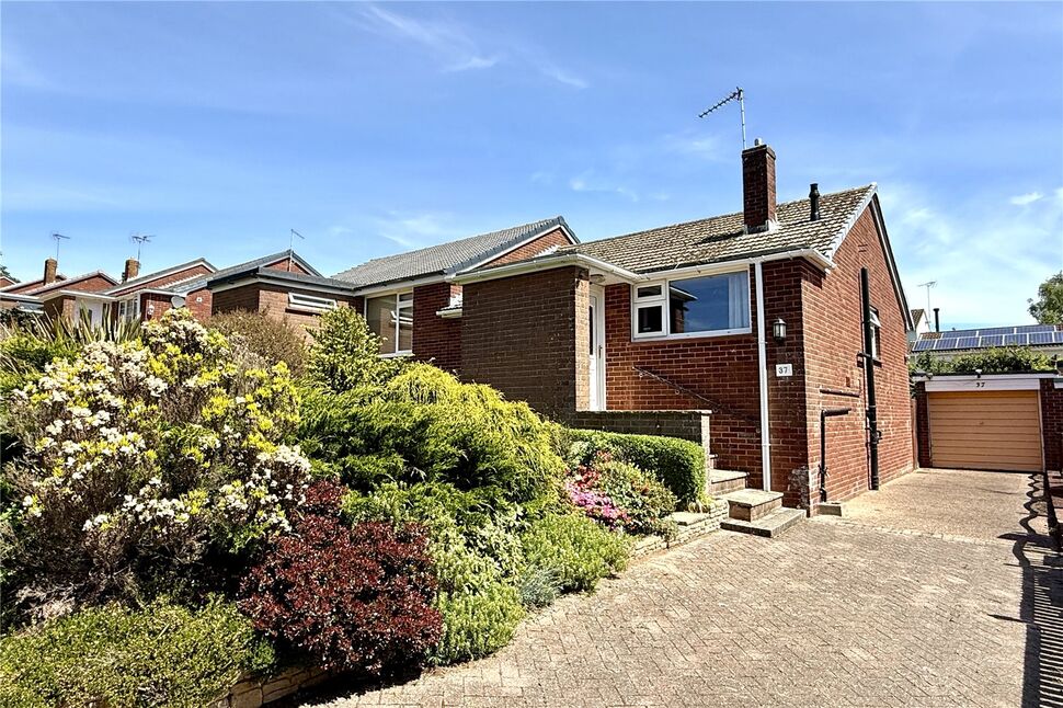 2 bedroom Semi Detached Bungalow for sale