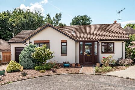 Lark Rise, 2 bedroom Detached Bungalow for sale, £375,000