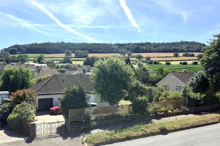 Moor View Close, 2 bedroom Flat for sale, &pound;150,000
