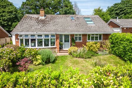 Woolbrook Rise, 4 bedroom Detached Bungalow for sale, &pound;750,000