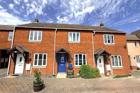 2 bedroom Mid Terrace House for sale