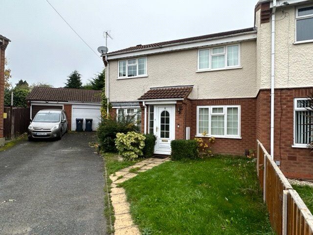 3 bedroom Semi Detached House to rent