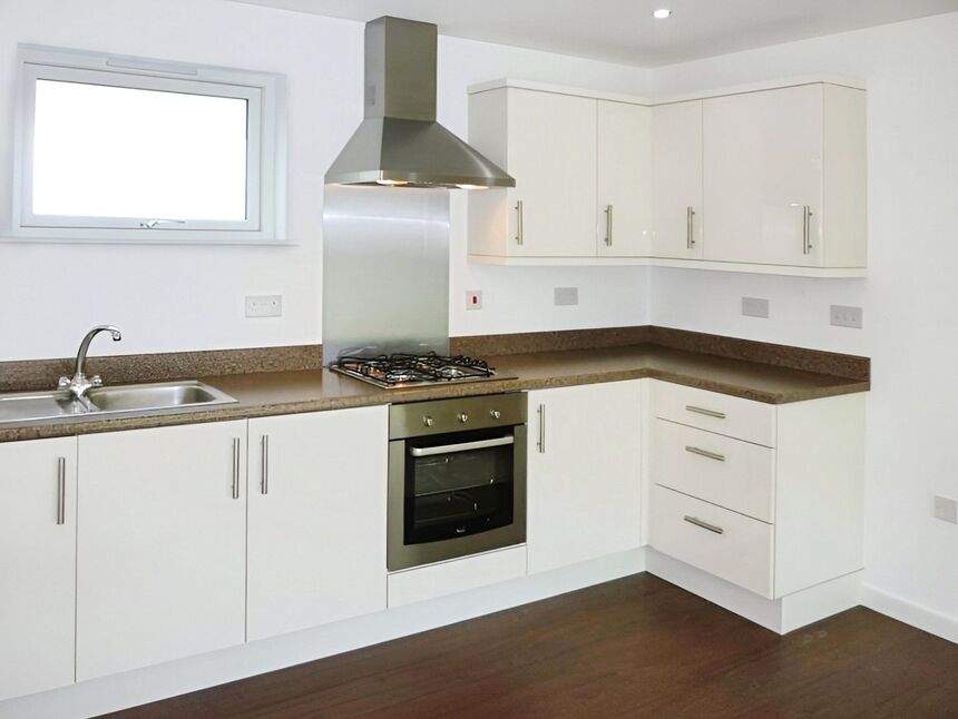 Main image of 2 bedroom  Flat to rent, South Street, St. Austell, Cornwall, PL25