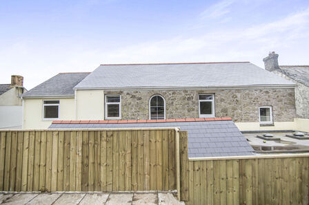 Chapel Road, 1 bedroom Flat to rent, &pound;750 pcm