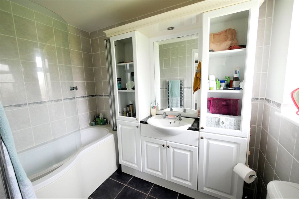 En-Suite Bathroom
