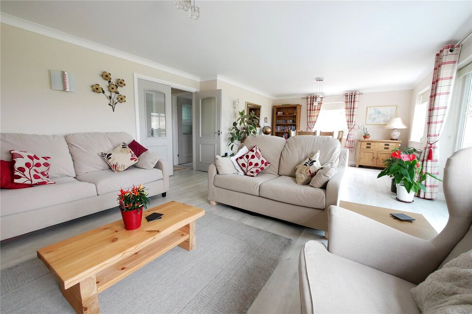 Lounge / Dining Room