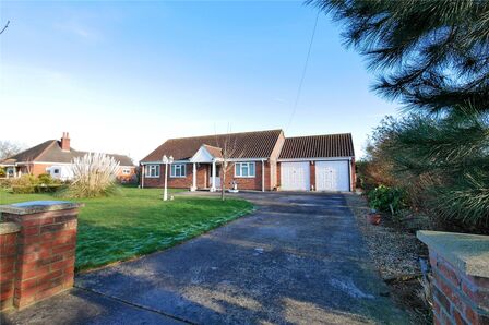 Mill Road, 3 bedroom Detached Bungalow for sale, £399,950