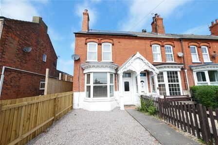 2 bedroom End Terrace House for sale