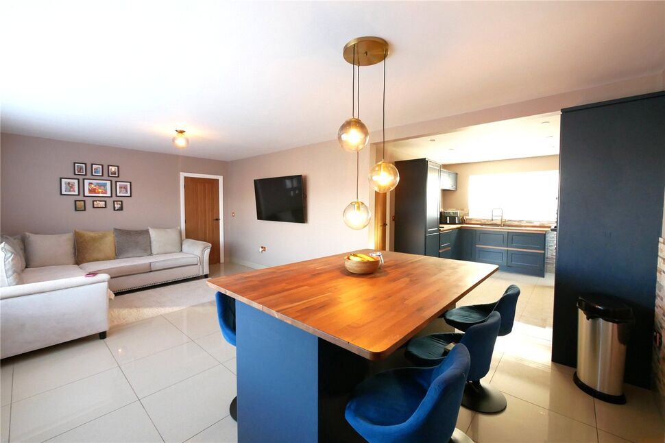 Open Plan Kitchen Diner / Living