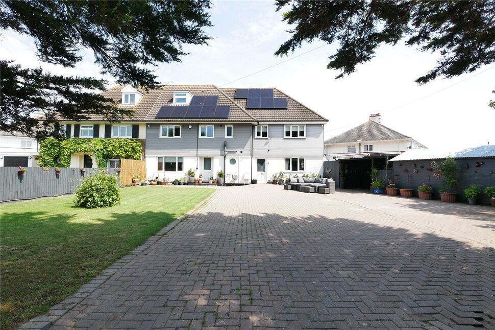 Main image of 6 bedroom Semi Detached House for sale, Trusthorpe Road, Sutton-on-Sea, Lincolnshire, LN12