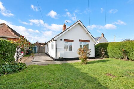 2 bedroom Detached Bungalow for sale