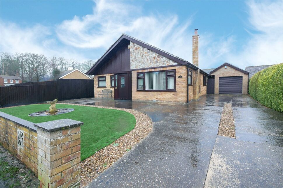 2 bedroom Detached Bungalow for sale