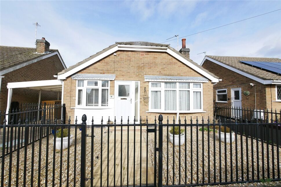 2 bedroom Detached Bungalow for sale