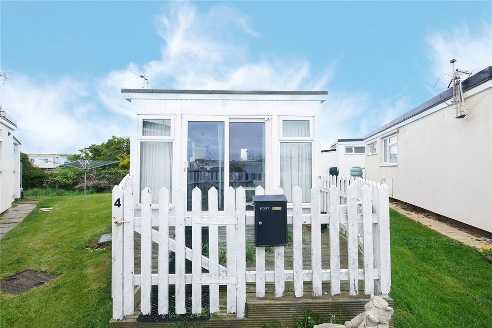 Main image of 2 bedroom Detached Bungalow for sale, Palm Springs, Miami Beach, Mablethorpe, LN12