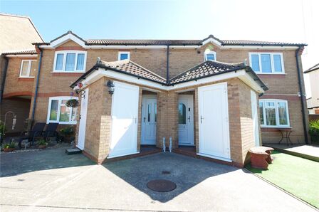 Brittain Court, 2 bedroom Flat for sale, &pound;120,000