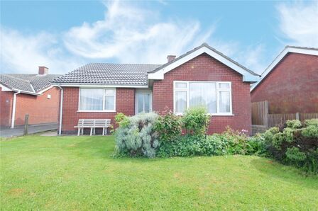 Marine Avenue, 2 bedroom Detached Bungalow for sale, &pound;200,000