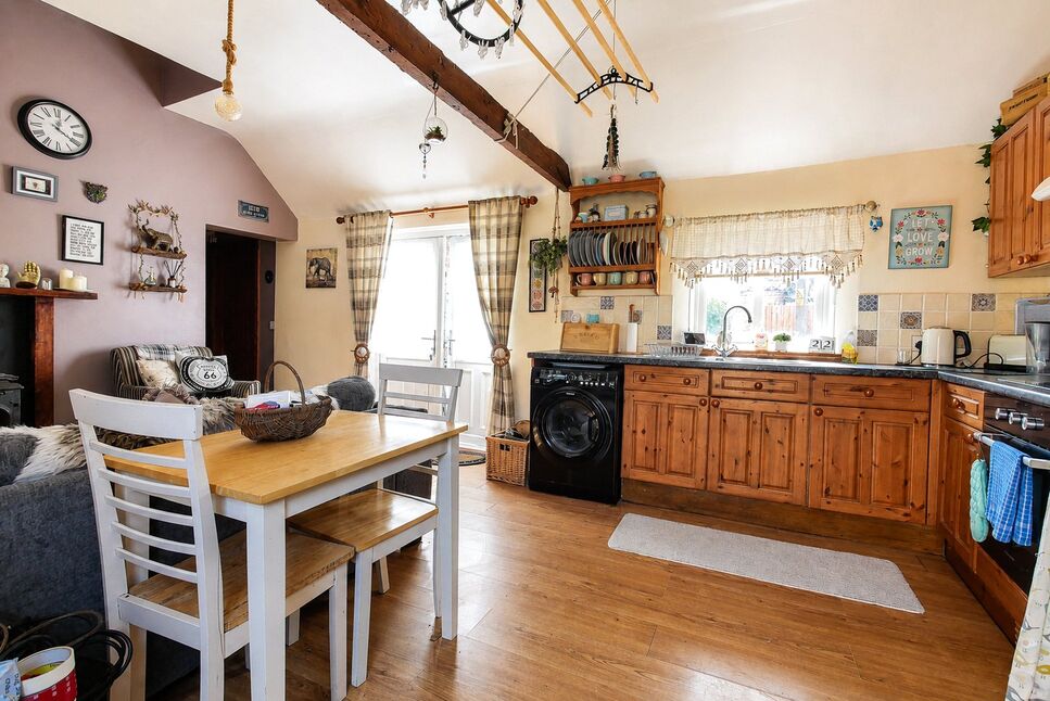 Open Plan Kitchen & Lounge