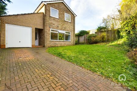 3 bedroom Detached House to rent