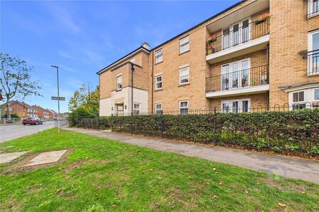 Alchester Court, 2 bedroom Flat to rent, &pound;1,100 pcm