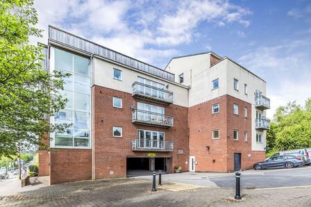 2 bedroom  Flat to rent