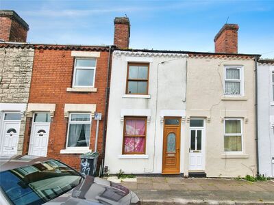 Bycars Road, 2 bedroom Mid Terrace House to rent, £625 pcm