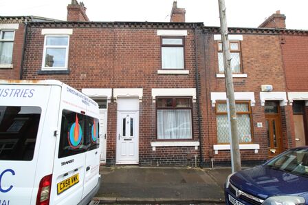 2 bedroom Mid Terrace House to rent