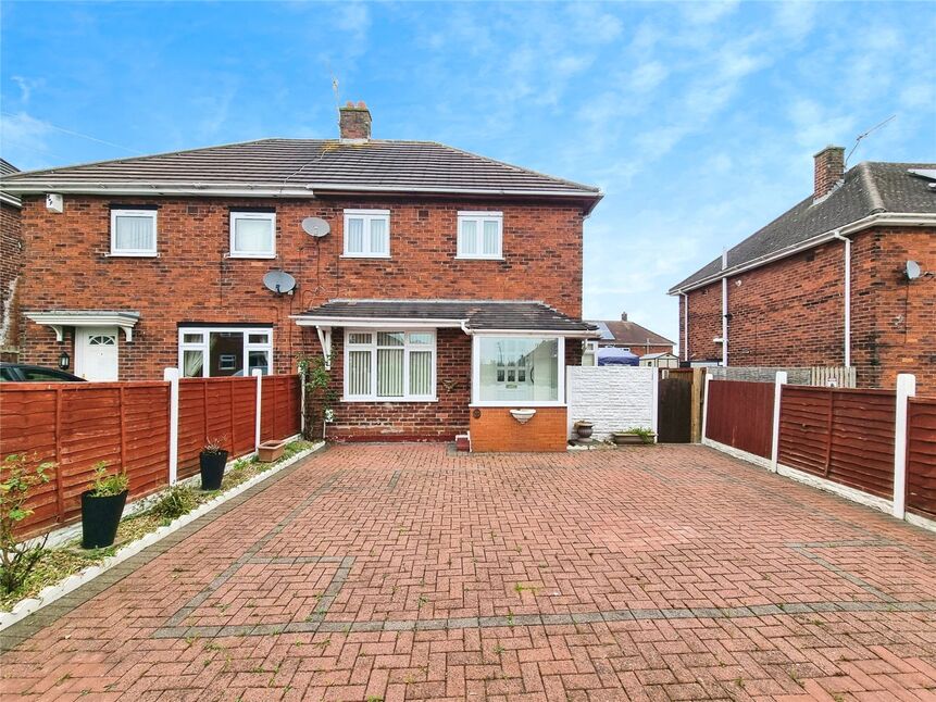 2 bedroom Semi Detached House for sale, Rivington Crescent, Fegg Hayes