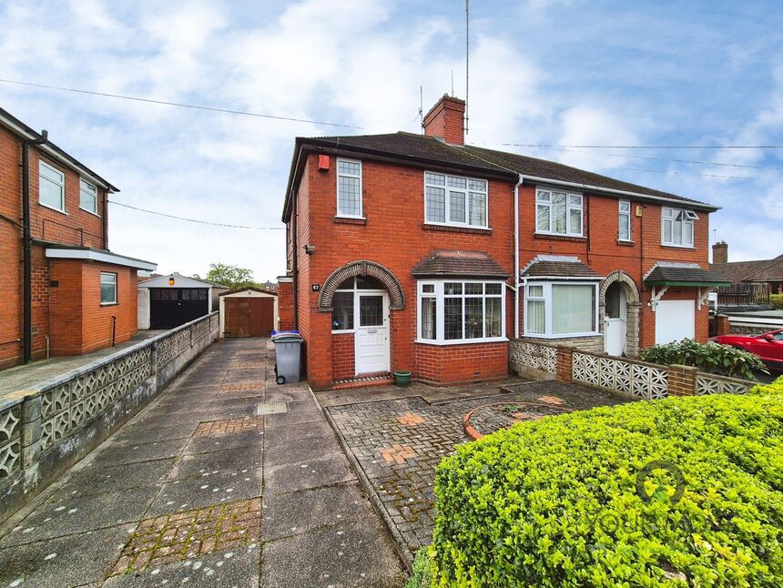 Main image of 2 bedroom Semi Detached House for sale, Haywood Road, Burslem, Stoke-on-Trent, Staffordshire, ST6