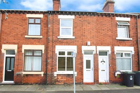 2 bedroom Mid Terrace House to rent