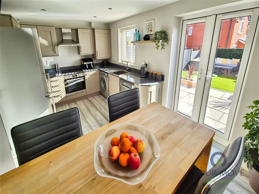 Kitchen / Dining Room