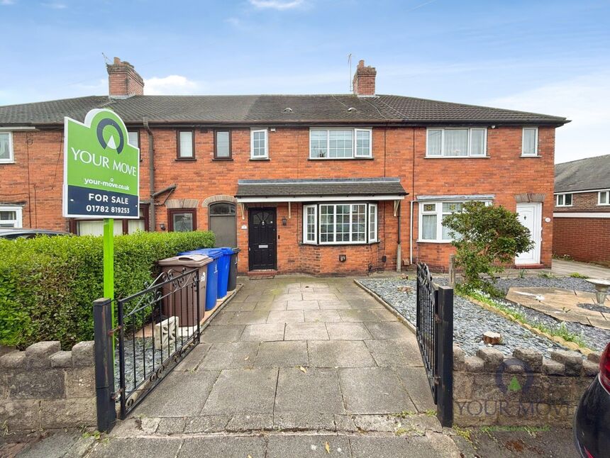 3 bedroom Mid Terrace House for sale