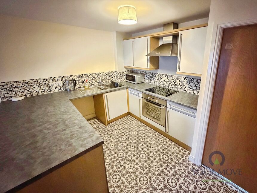 Kitchen / Lounge