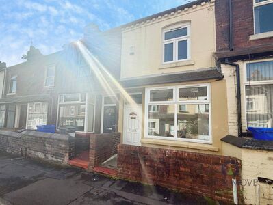 2 bedroom Mid Terrace House to rent