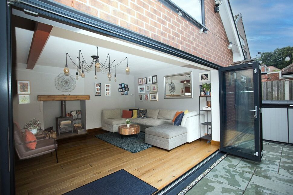 4 bedroom Detached House for sale, Wood Walk, Wombwell, S73 £470,000