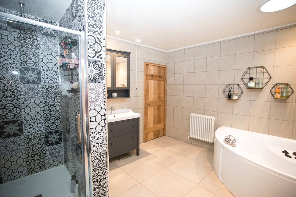 4 bedroom Detached House for sale, Wood Walk, Wombwell, S73 £470,000