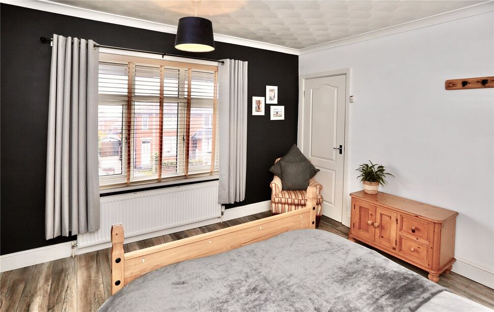 2 bedroom Semi Detached House for sale, Stubbs Road, Wombwell, S73 £