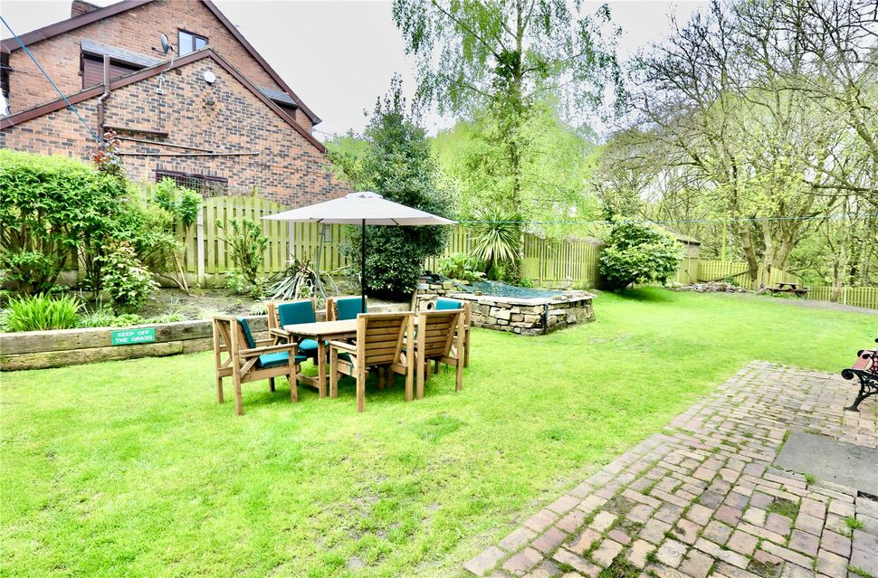 3 bedroom Semi Detached House for sale, Shortwood Villas, Hoyland, S74