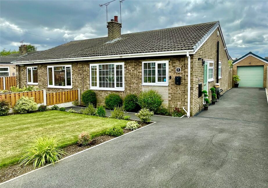 2 bedroom Semi Detached Bungalow for sale