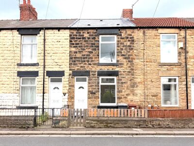 2 bedroom Mid Terrace House for sale
