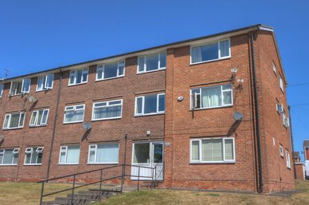 Avalon Drive, 2 bedroom  Flat to rent, £550 pcm