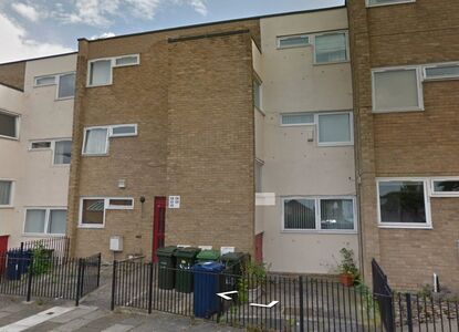 West Thorp, 1 bedroom Flat to rent, &pound;495 pcm