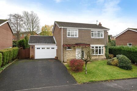 4 bedroom Detached House to rent